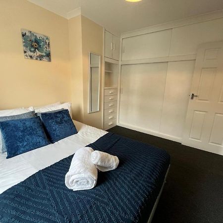 Access To Private Gym Room, 3 Bedrooms, Close To The City Swansea Extérieur photo