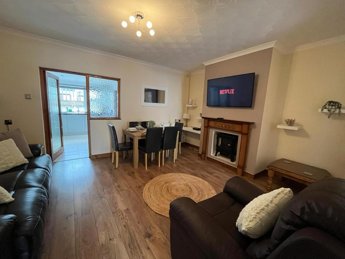 Access To Private Gym Room, 3 Bedrooms, Close To The City Swansea Extérieur photo