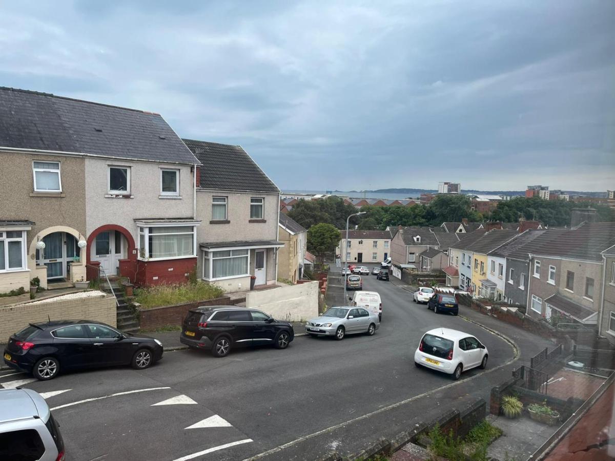 Access To Private Gym Room, 3 Bedrooms, Close To The City Swansea Extérieur photo